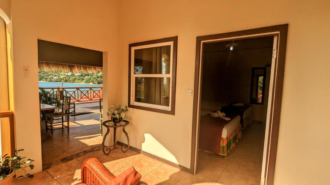 Готель Sunset Lane Laborie Екстер'єр фото